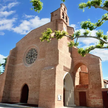 A Saint-jory, 25 M² Avec Piscine Partagee *